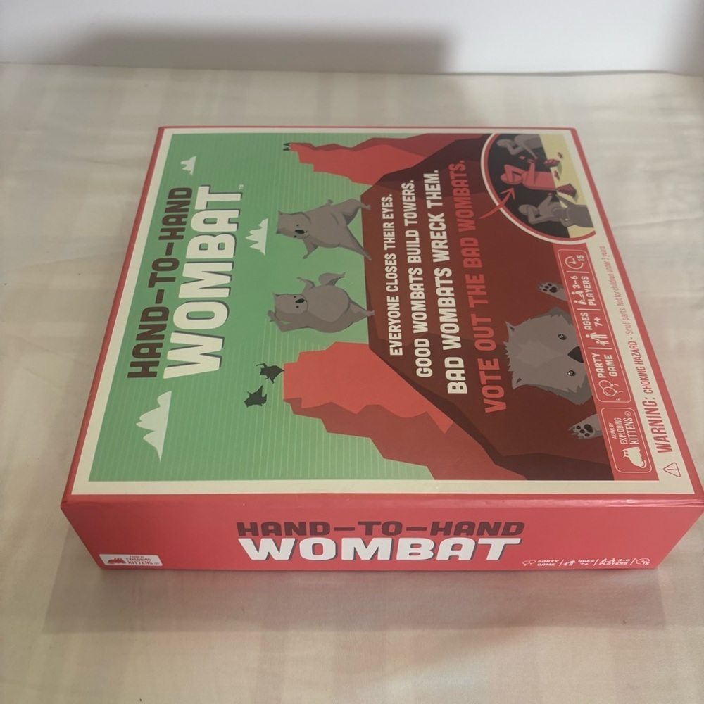 Hand-to-Hand Wombat Game - Red and Gray - Picture 10 of 12